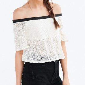 Kimchi Blue lace off shoulder crop top